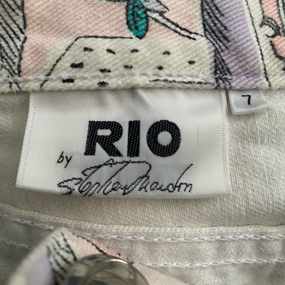 100 % cotton jeans w/ palm trees, convertibles & tall buildings in pastel shades - Picture 6 of 8